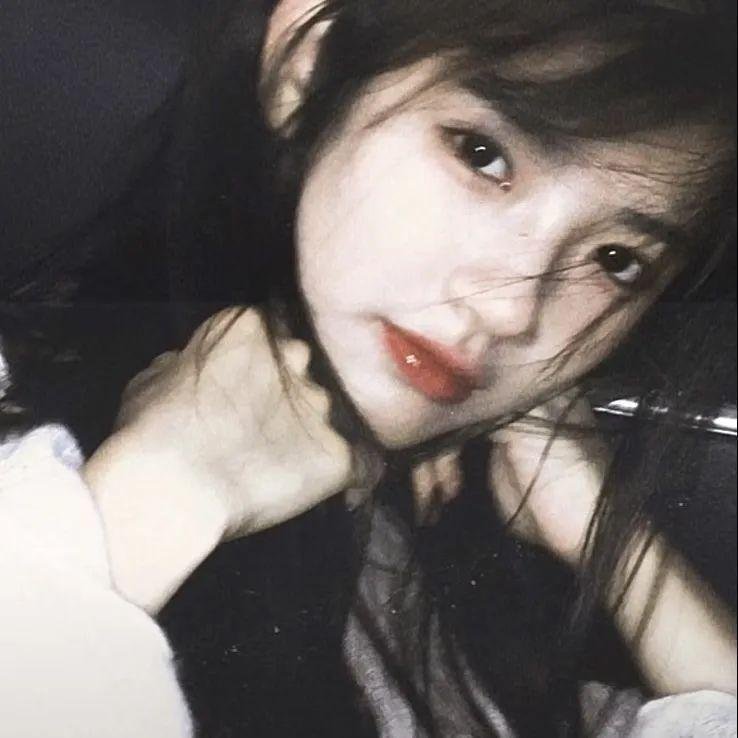 笼中女